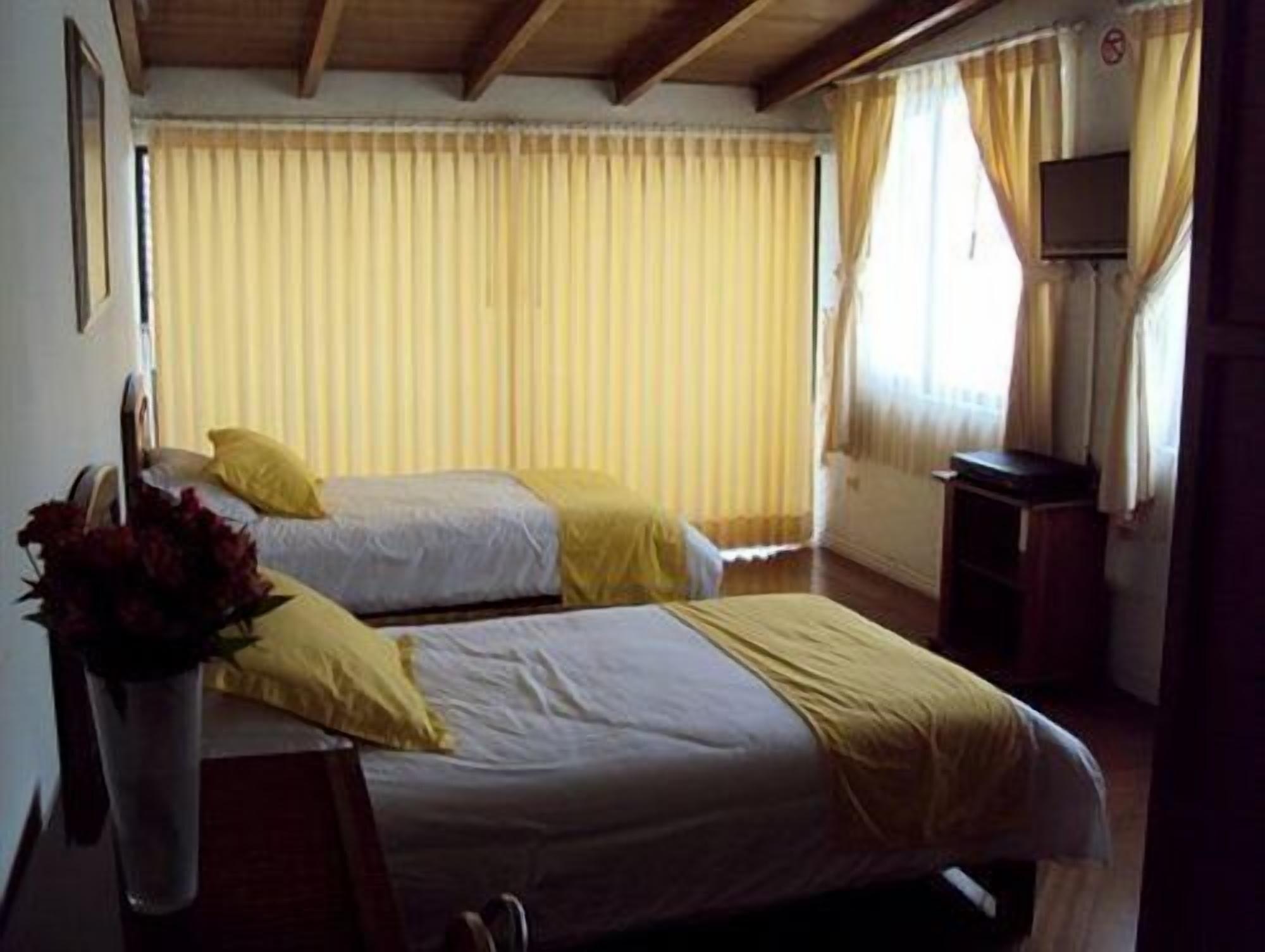 קיטו Hotel Rincon Escandinavo מראה חיצוני תמונה